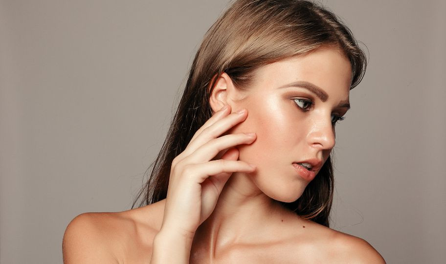 Подтяжка лица нитями Аптос (Aptos)