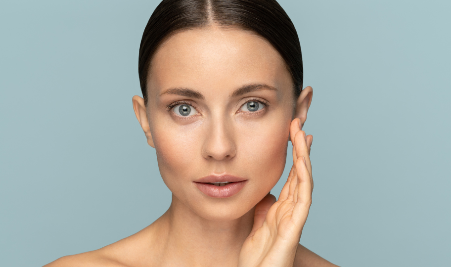 Комплекс: липофилинг носогубного треугольника и губ